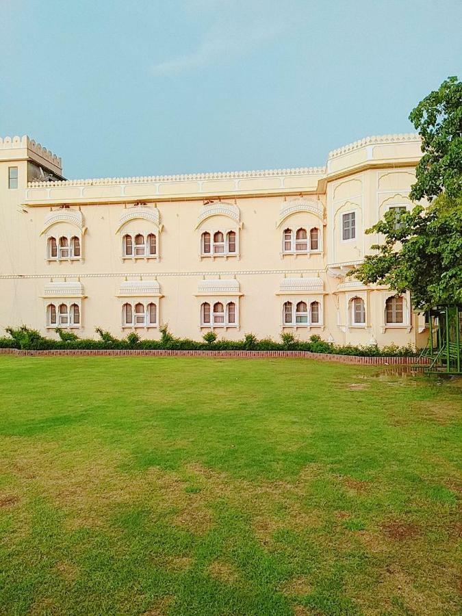 Hotel Jamuna Resort Jhunjhunu ภายนอก รูปภาพ