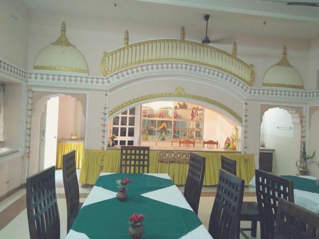 Hotel Jamuna Resort Jhunjhunu ภายนอก รูปภาพ